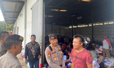 Jamin-Keamanan-Kertas-Suara-Polresta-Banyuwangi-Siagakan-Personel-24-Jam-di-Gudang-KPU